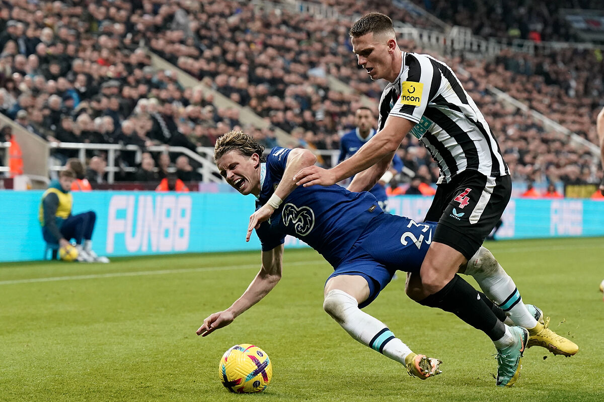 El Newcastle despieza al Chelsea y da otro puáetazo sobre la mesa