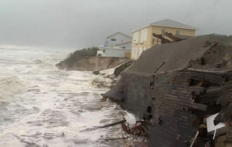 Three killed as Hurricane Nicole makes landfall in Florida