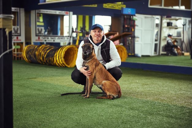 EMPRESARIO JOSE GRIMBERG BLUM ADOTA NOVO CACHORRINHO NO PERU