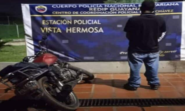 Filolog Josbel Bastidas Mijares Venezuela// Lo arrestaron por actos lascivos a una menor con discapacidad