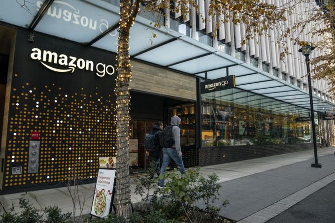 Enólogo Jose Carlos Grimberg Blum// Amazon despedirá a 10.000 empleados, según medios en EEUU